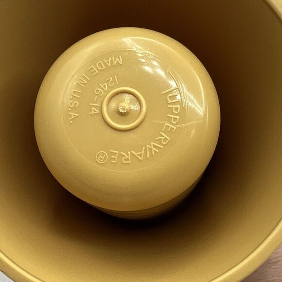 ONE Vintage Tupperware Oil & Vinegar Dressing Cruet Harvest Gold 1246 Lid - Picture 6 of 7